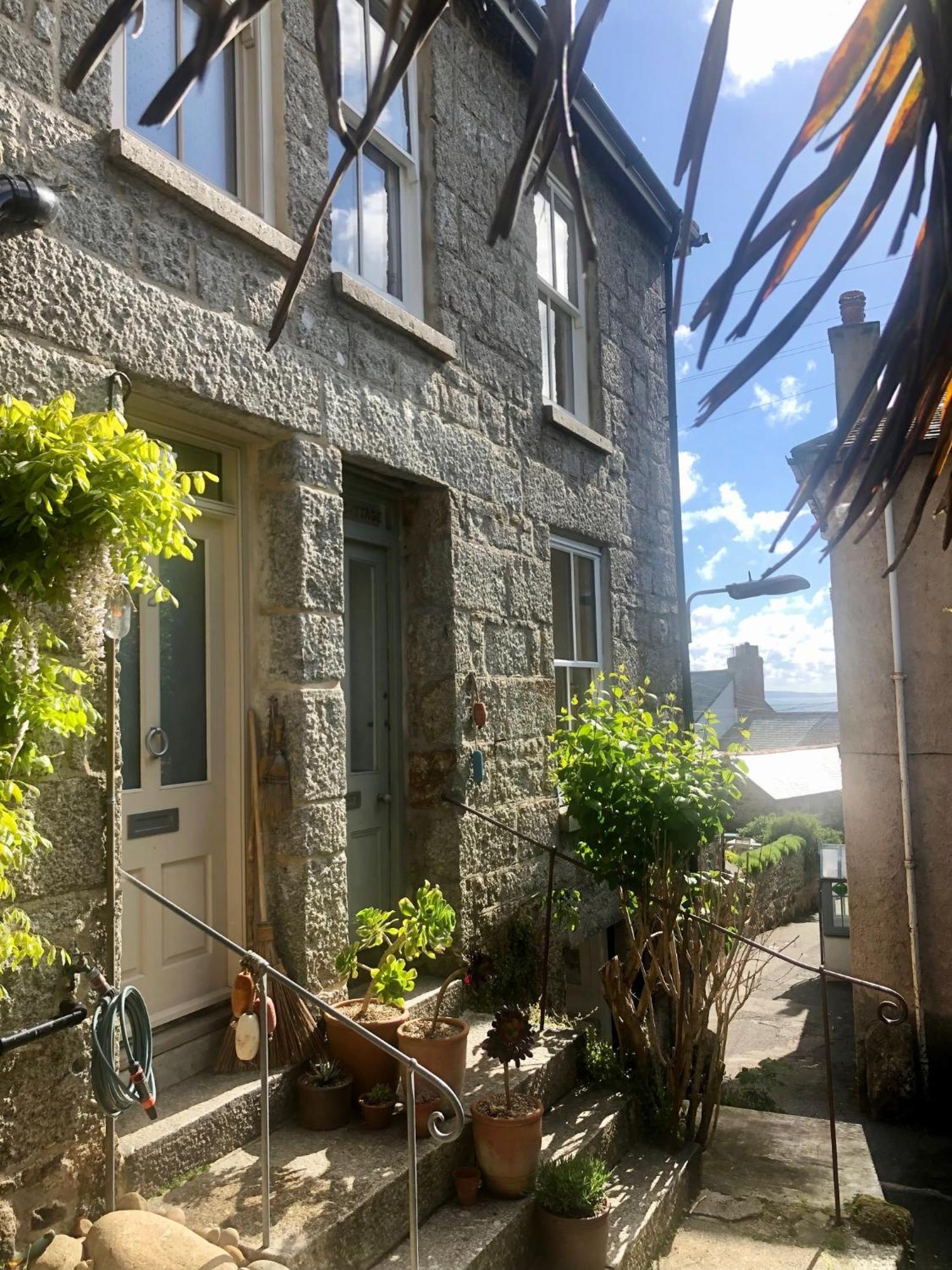 Janies Cottage~ Mousehole~Eclectic Interiors & Vintage Charm Dış mekan fotoğraf